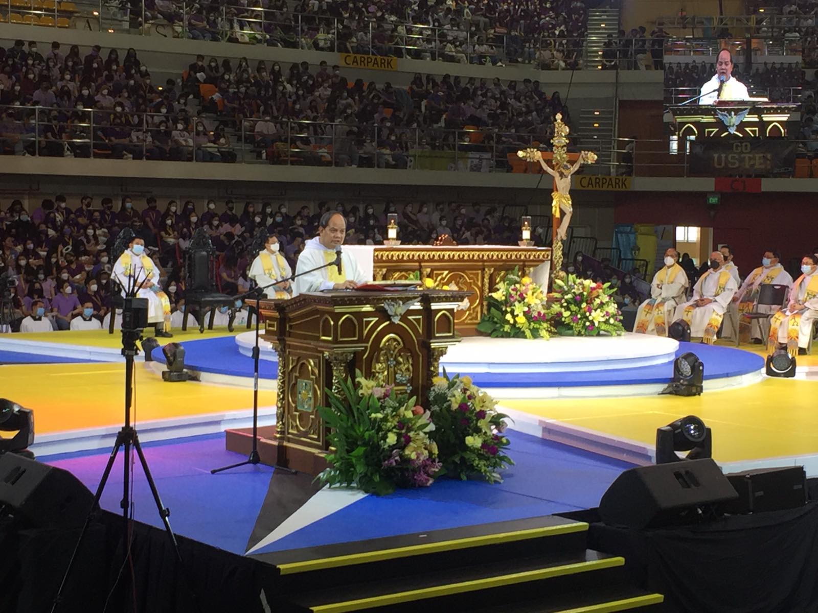 Juniors, sophomores, told to treasure their stay in UST, nurture relationship with God