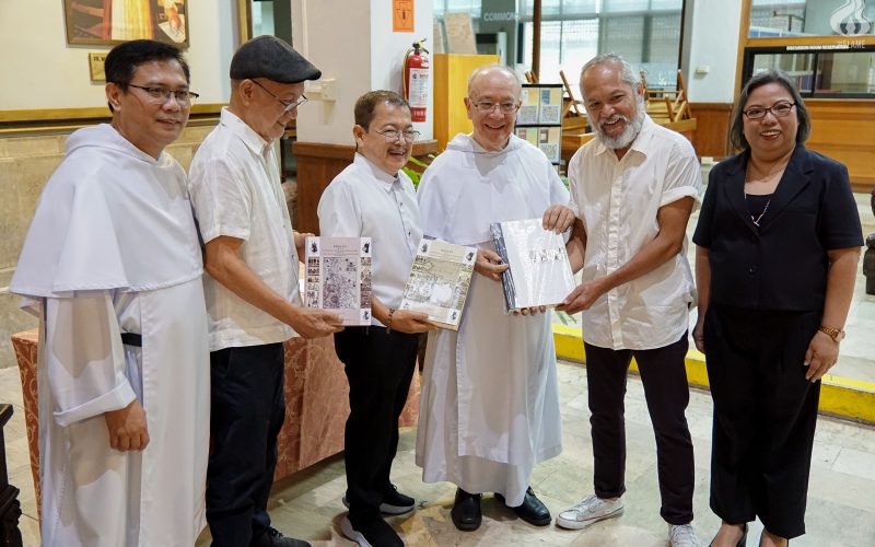 UST Library receives book collection of journalist and Philets alumnus Nestor Mata