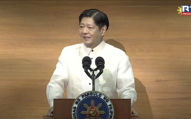 Marcos vows to meet international education standards under new K-10 curriculum
