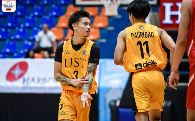 Paranada powers UST past hapless UE to book FilOil playoff spot