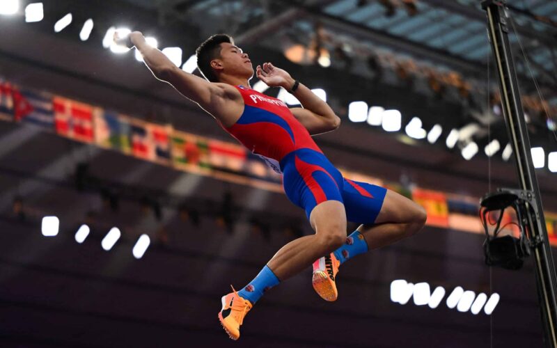 Obiena absorbs woeful World Athletics exit before hosting Makati pole vault meet