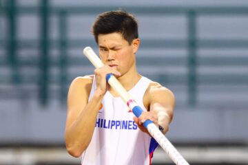 Obiena sets new SEA Games record en route to fourth straight gold
