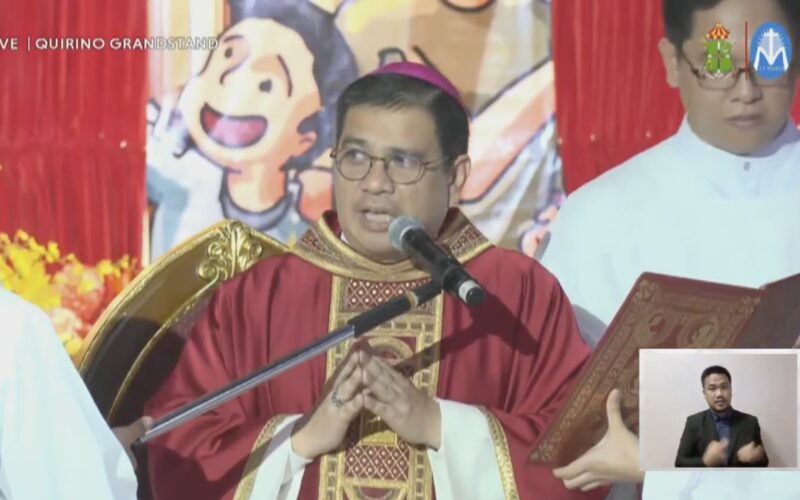 ‘Mahiya naman kayo:’ Balanga bishop urges the corrupt to step down as an act of love