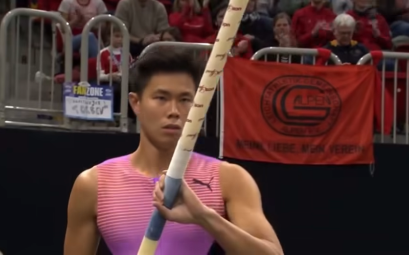 Obiena opens 2026 with bronze at ISTAF Indoor Düsseldorf