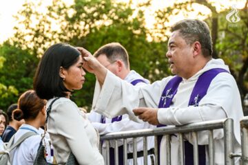 Gratitude, not just sacrifice, defines holiness during Lent, Thomasians told