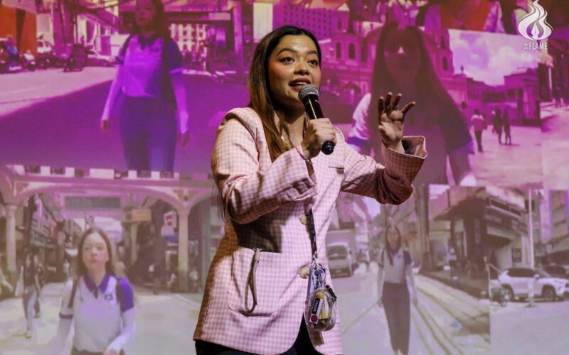 Explore ‘power of random,’ pursue instincts, aspiring journalists told