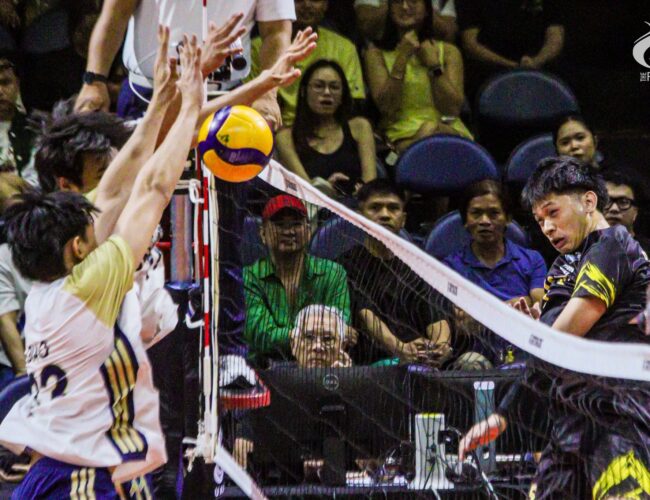 Umandal steers late UST surge to topple defending champ NU, forces playoff for No. 2 spot