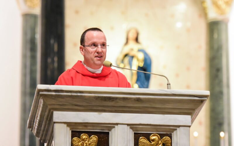 Spiritual discernment must guide technological decisions, Vatican official says
