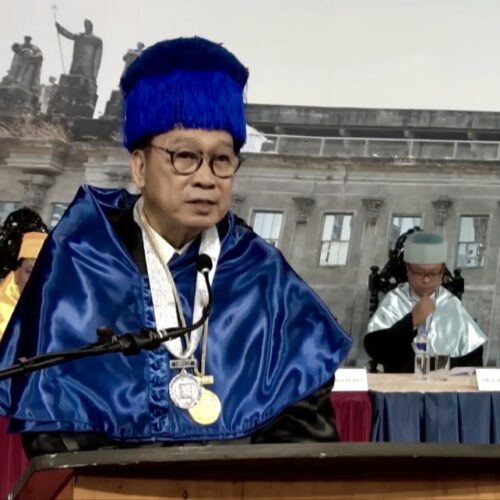 Seasoned journalist and The Flame alumnus tops UST Grad School Class of 2026