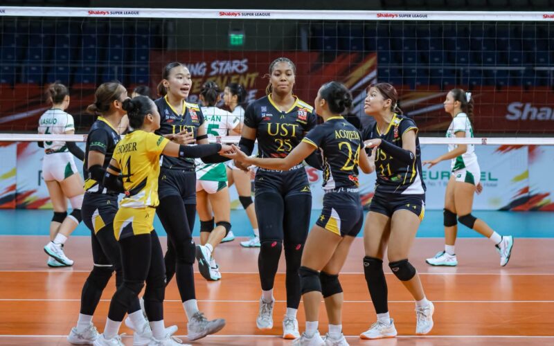 Golden Tigresses weather Benilde for second straight victory 