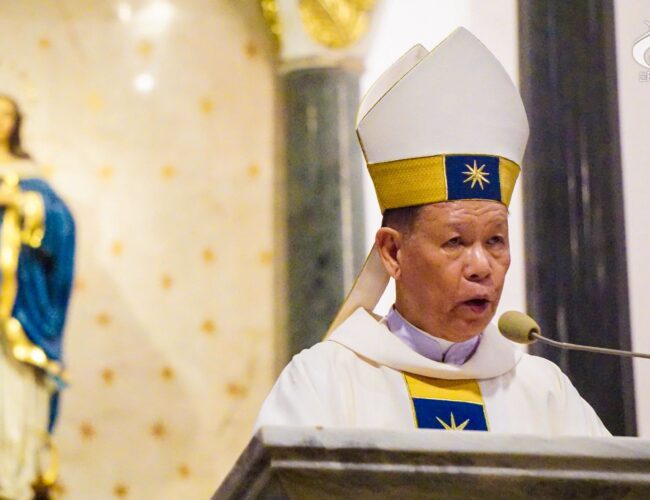 Advincula urges Catholics to abandon comfort, descend into others’ suffering