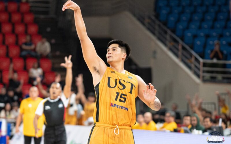 Late Jumawan surge sends UST to Pinoyliga Final Four over LPU