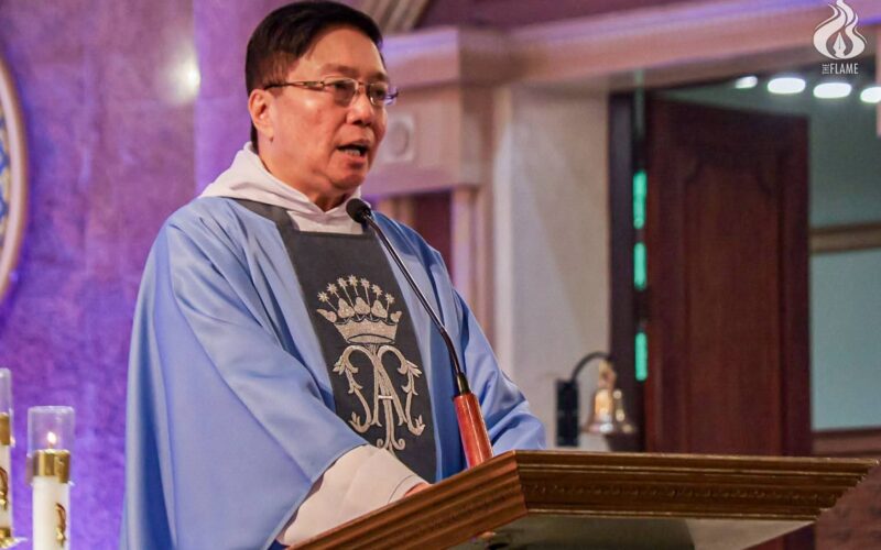 Emulate Mary’s ability to listen in the digital age, UST rector says
