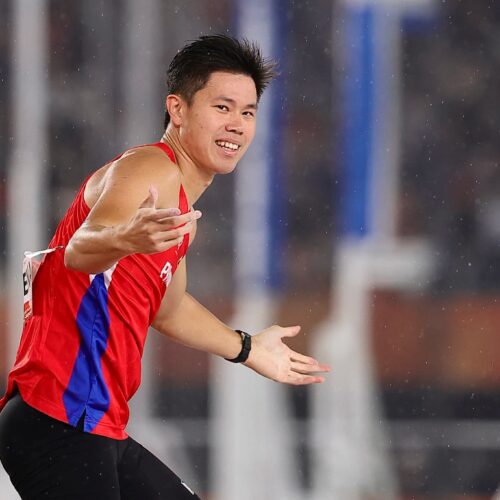 EJ Obiena defends pole vault title, breaks Asiad record