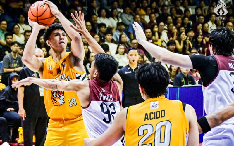 Tigers’ woes against Maroons remain as UP takes Season 89 opener