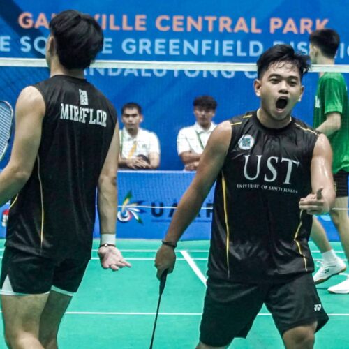 UST edges DLSU to force playoff for final men’s badminton semis berth
